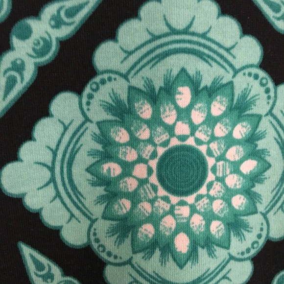 Lularoe Randy top - Picture 3 of 3